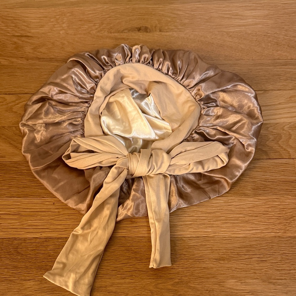 Satin Bonnet